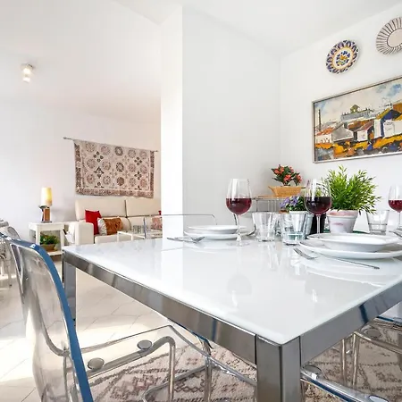 Genteel Magdalena Apartment